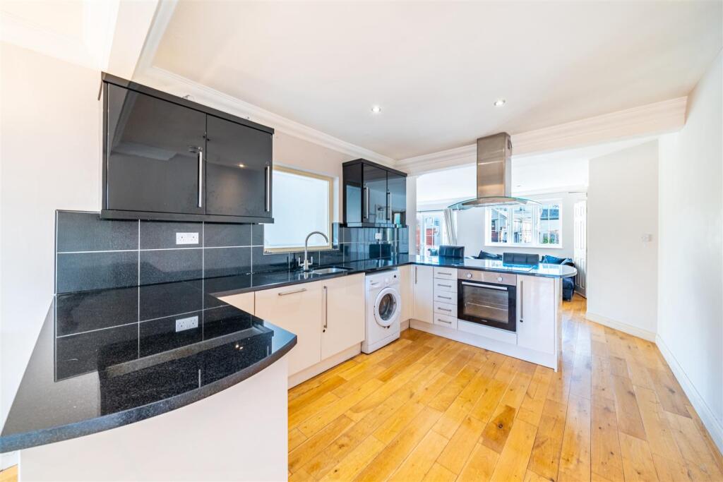 House in Nottingham, The Park - View 5