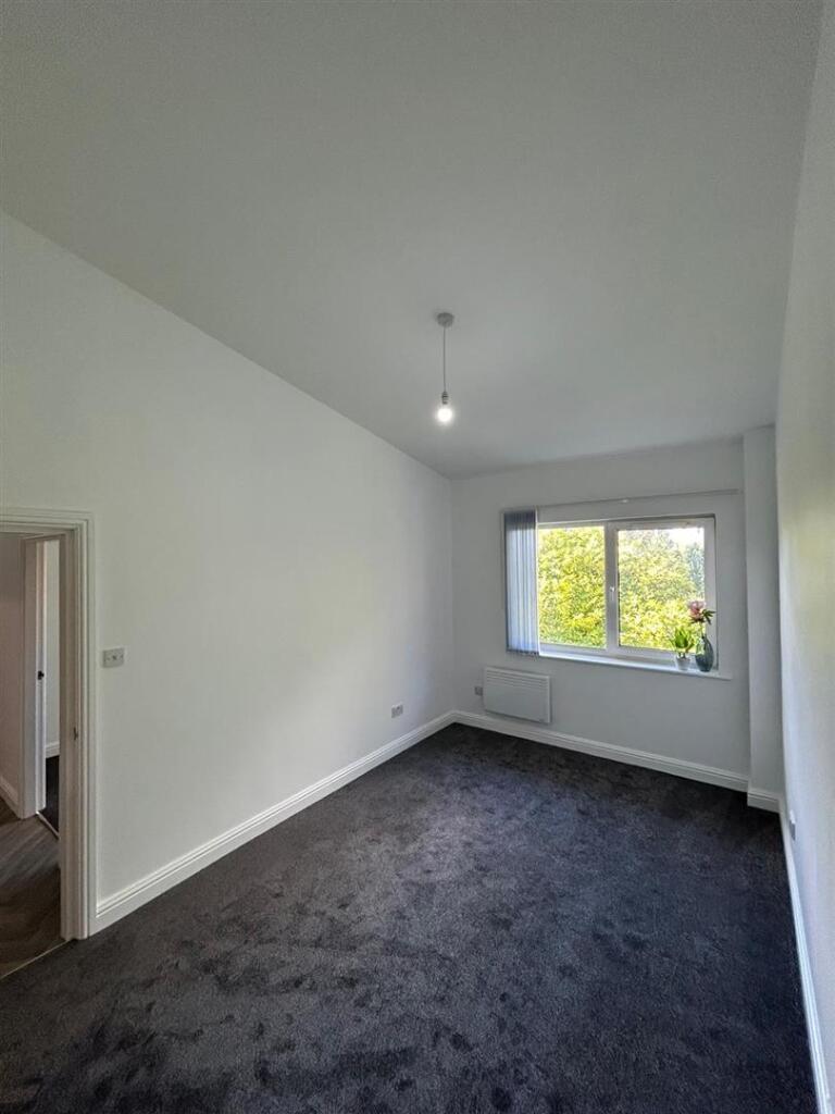 Apartment in Salford, Greater Manchester - View 5