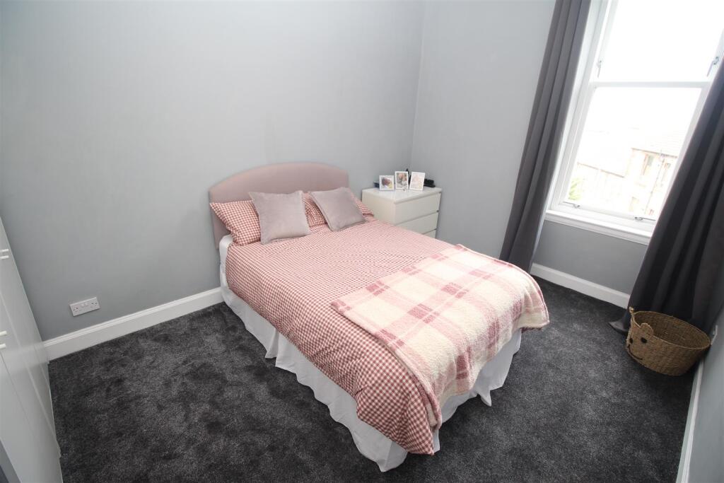 Apartment in Greenock, Inverclyde - View 4