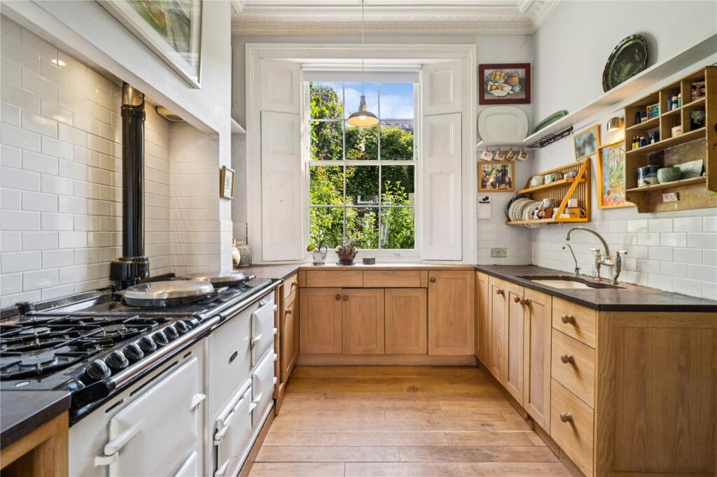 House in London, Primrose Hill, Chalk Farm - View 2