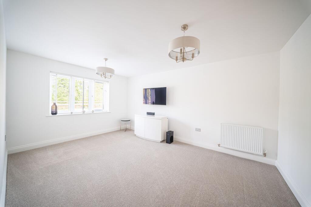 House in Southampton - View 4