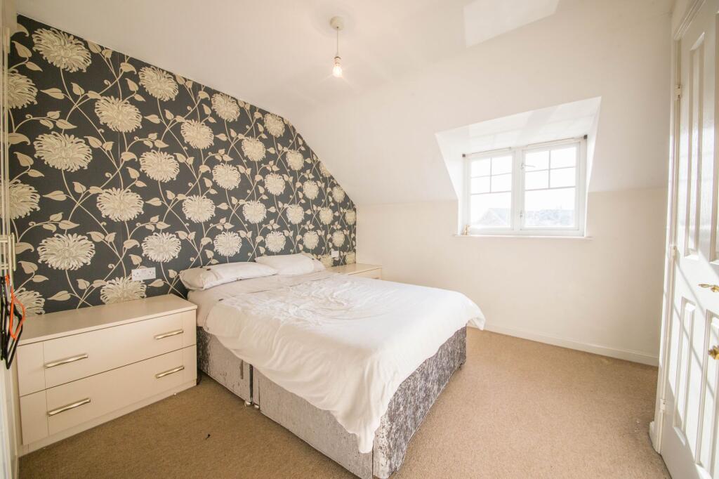 House in St Helens, Wargrave - View 5