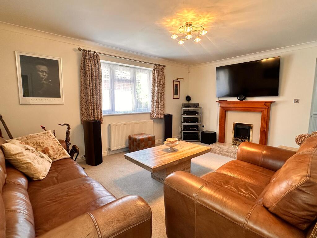 Melton Road, Whissendine, Oakham - View 5