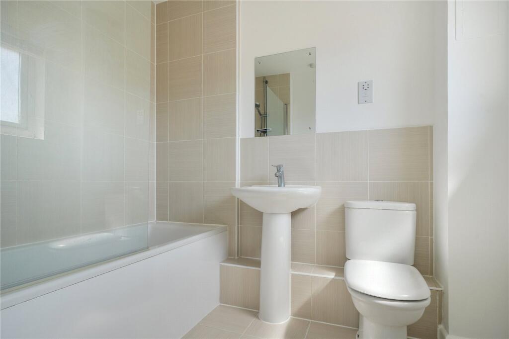 Apartment in Reading - More