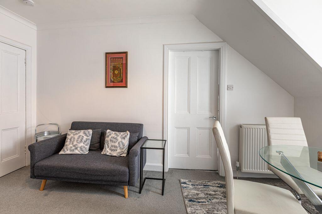 6 Ettrick Terrace, Selkirk, TD7 4BY photo 4