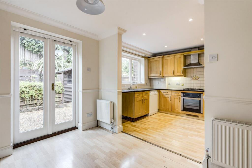 House in Arun, Findon - More
