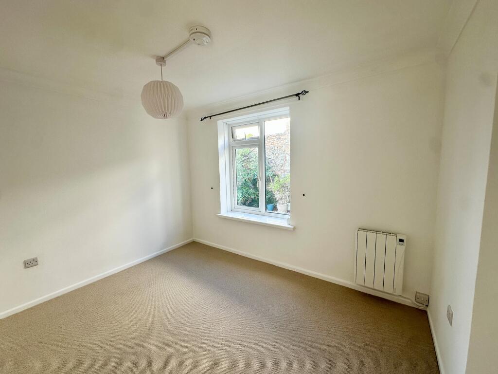 Apartment in Truro - View 5