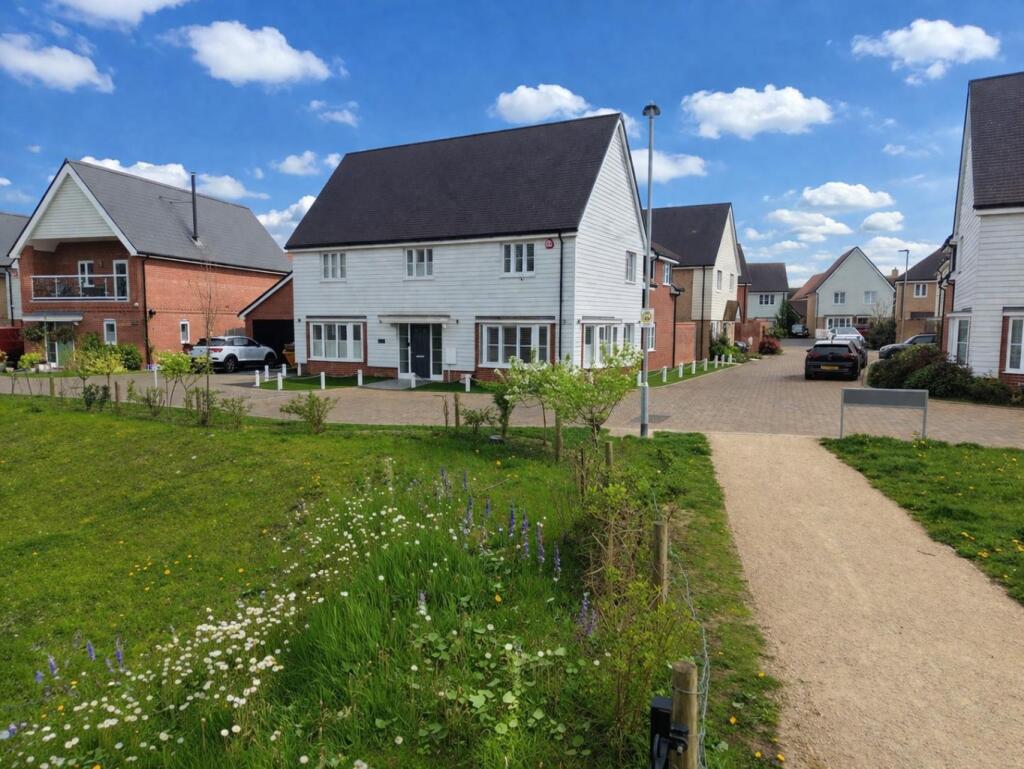 Main image of property: Alice Gardens, Rochford, Essex, SS4 1YD