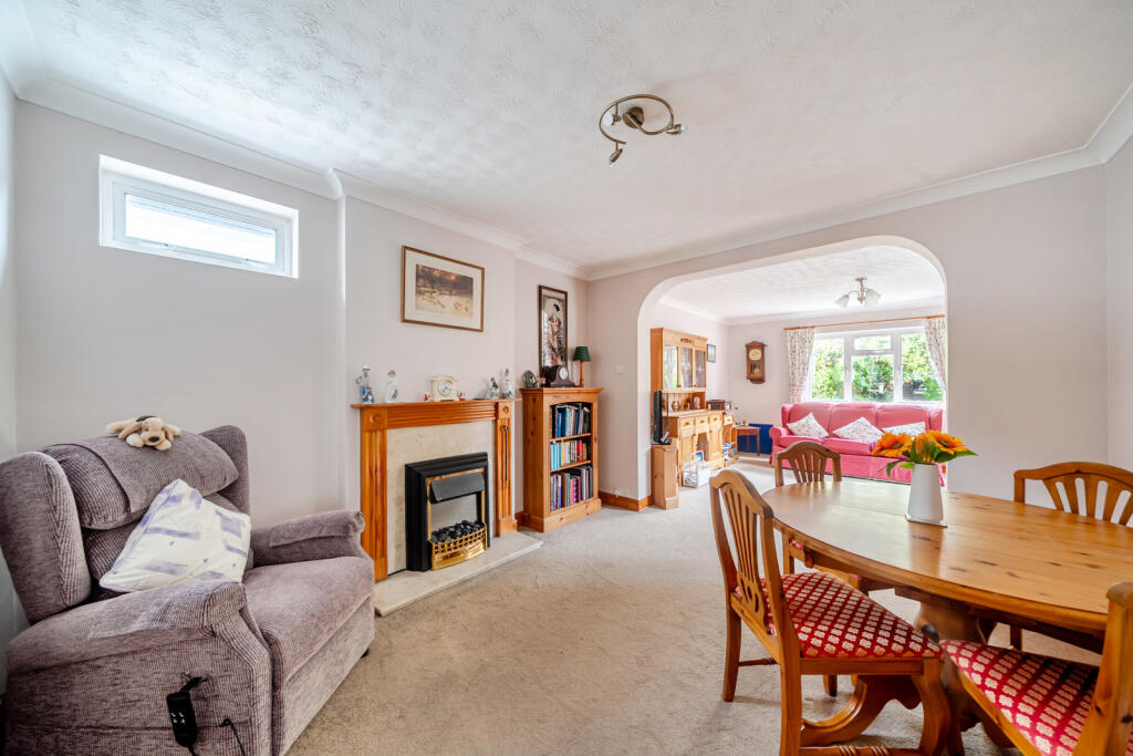 House in Addlestone - View 4