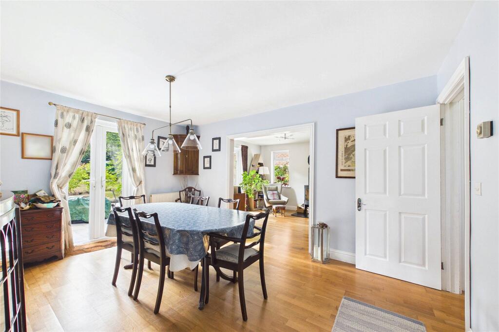 House in Surrey Heath, Lightwater, Windlesham - View 5