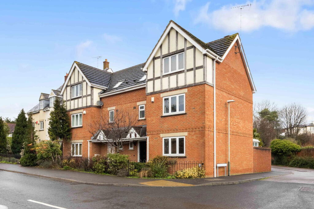 Main image of property: London Road,Charlton Kings,Cheltenham,GL52 6YF