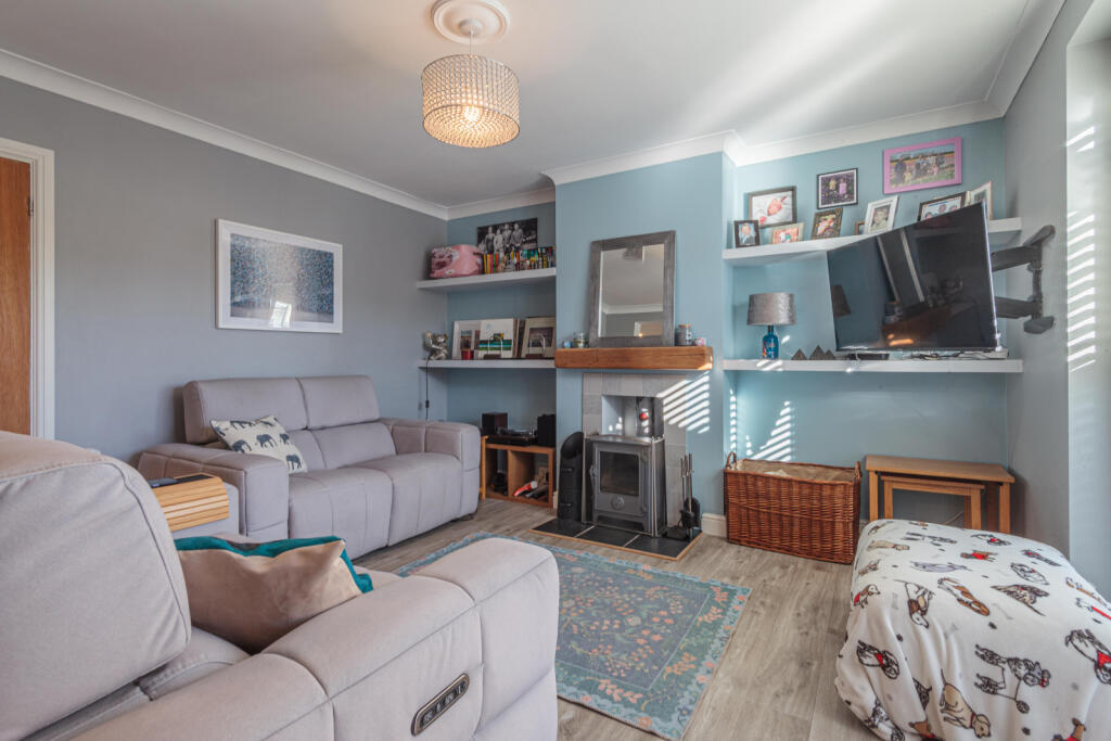 House in East Suffolk, Alderton - More