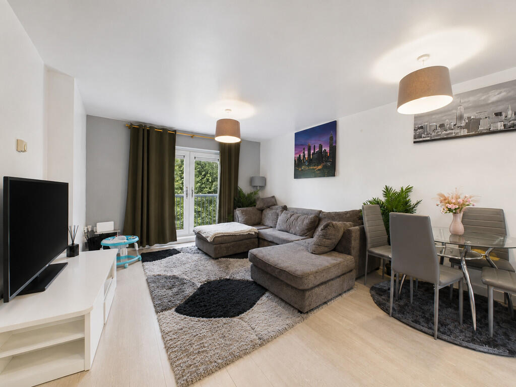 Apartment in Plymouth - View 3
