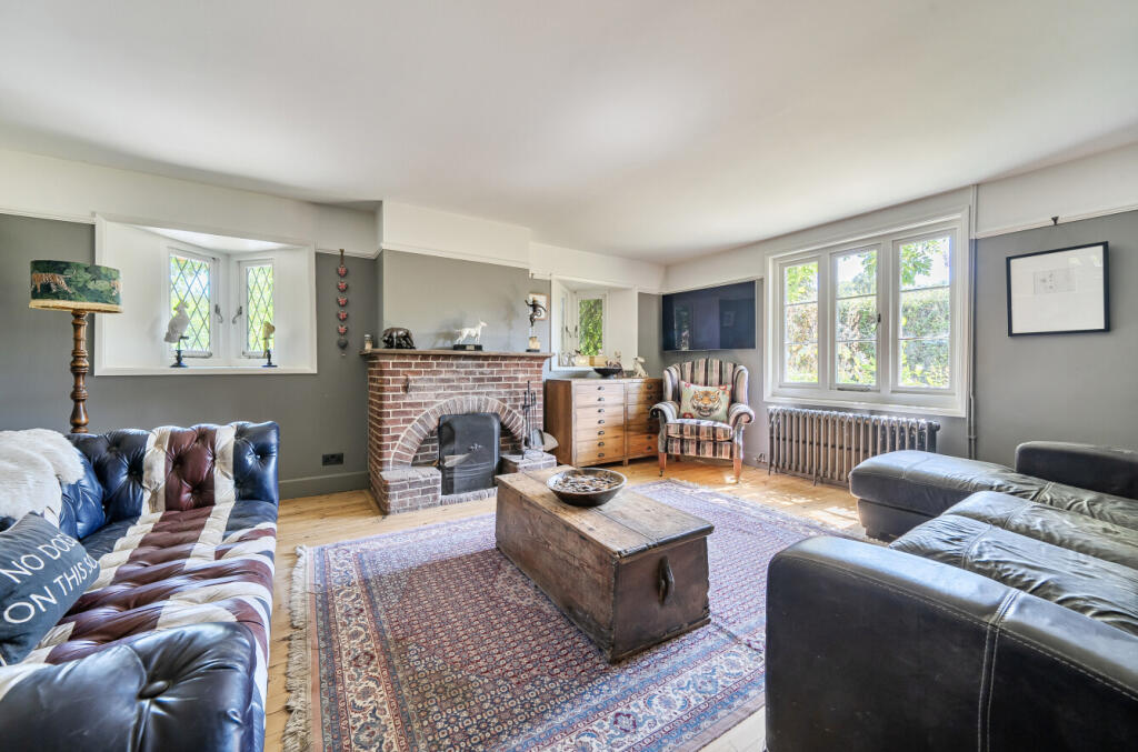Castle Farm Lane, Wickham, Fareham, Hampshire, PO17 - View 5