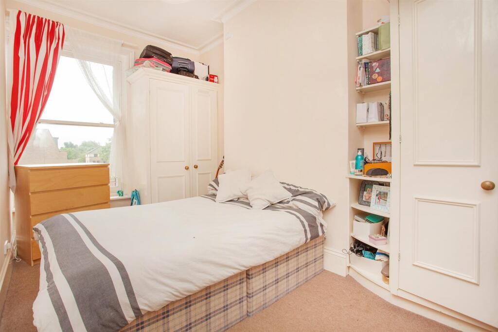 Apartment in London - View 4