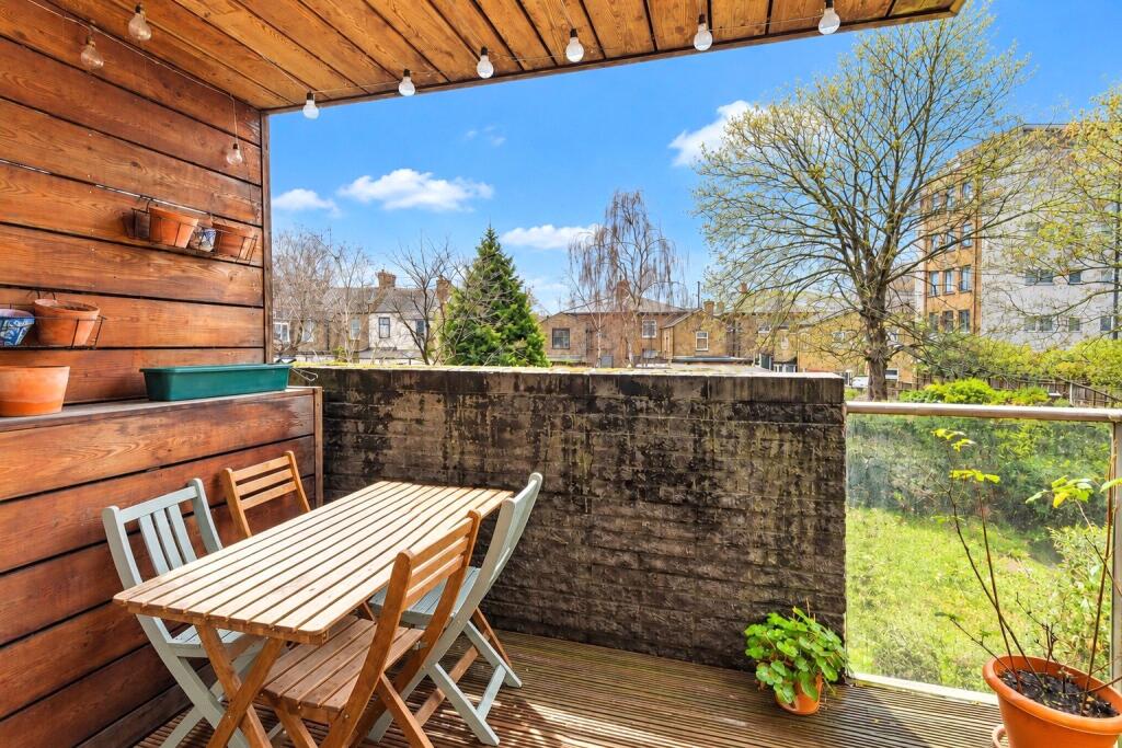 Apartment in London, Plaistow - View 5