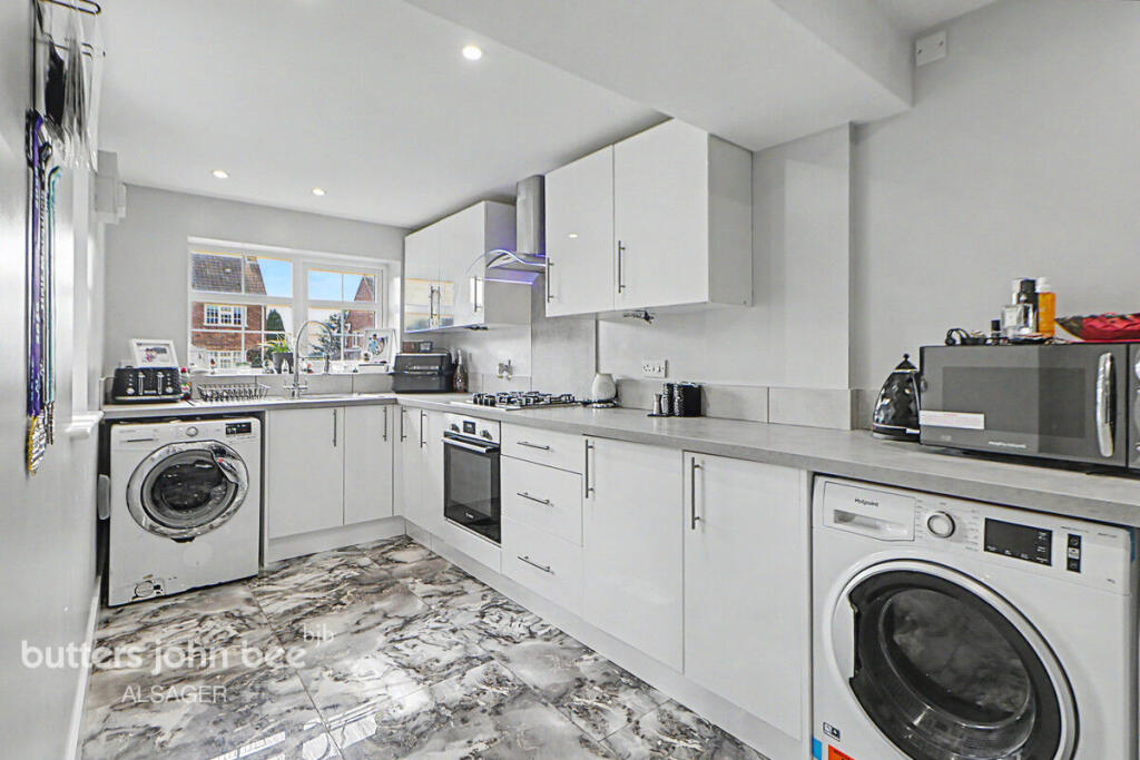 High Street, Halmer End photo 4