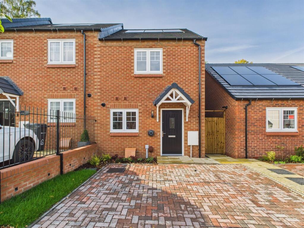 Main image of property: Redcliff Close, Kinver