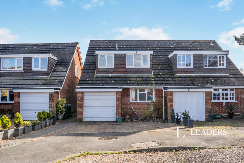 Main image of property: Glenbrook Walk, Fareham, Hampshire, PO14