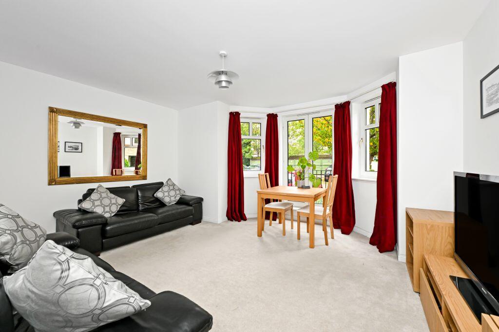 Apartment in Edinburgh, Gorgie - View 3