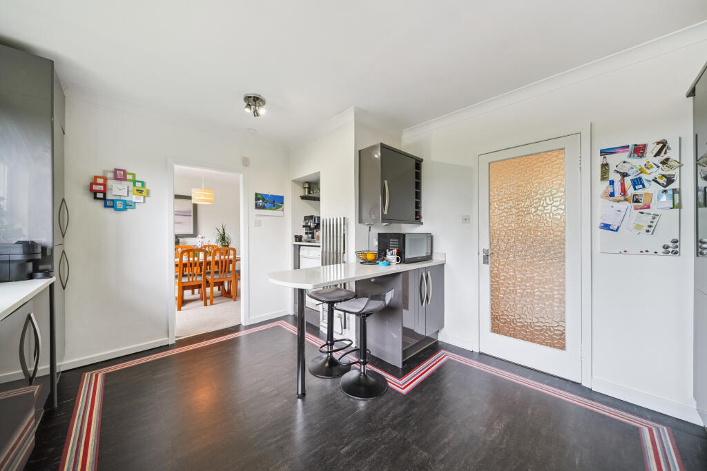 Apartment in Glasgow, East Renfrewshire - More