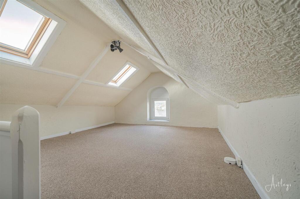 House in Swansea, Manselton, Cwmbwrla - View 5