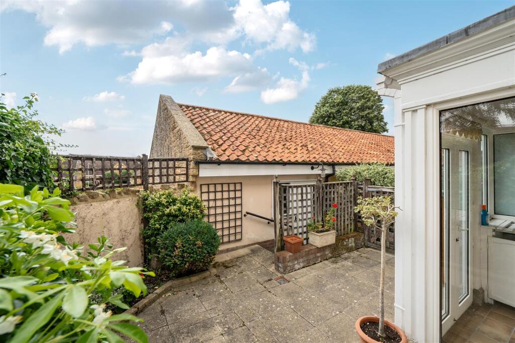 Ashcombe Court, Ilminster photo 2