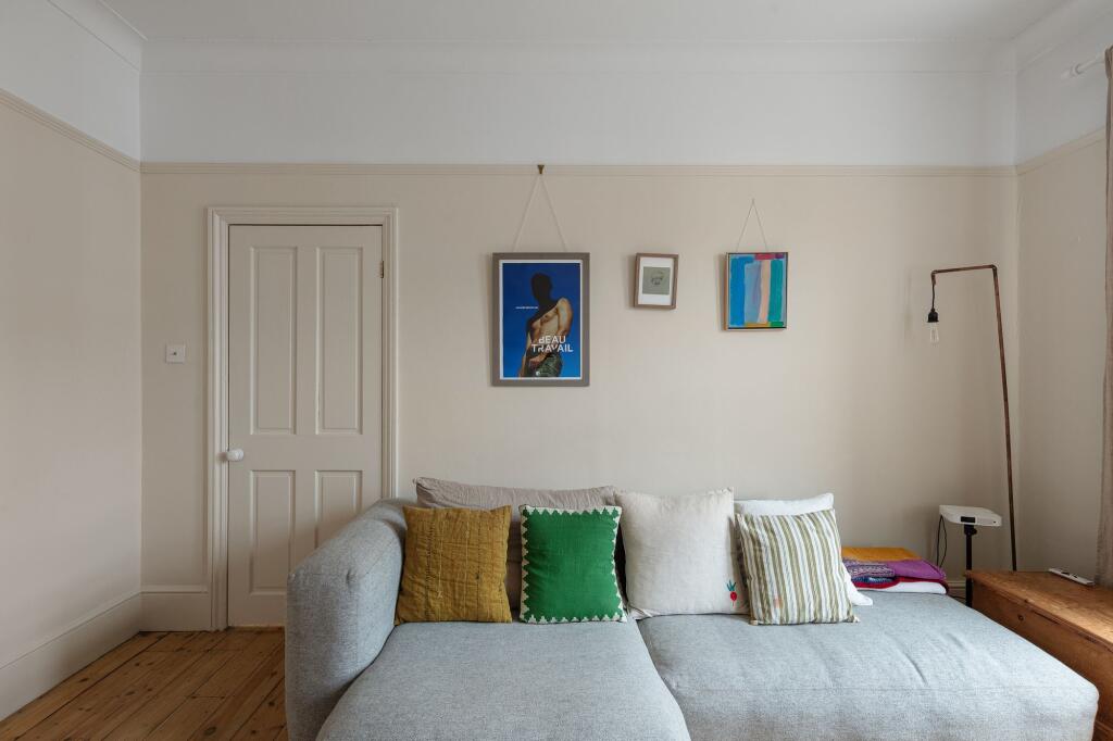 Apartment in London - View 5