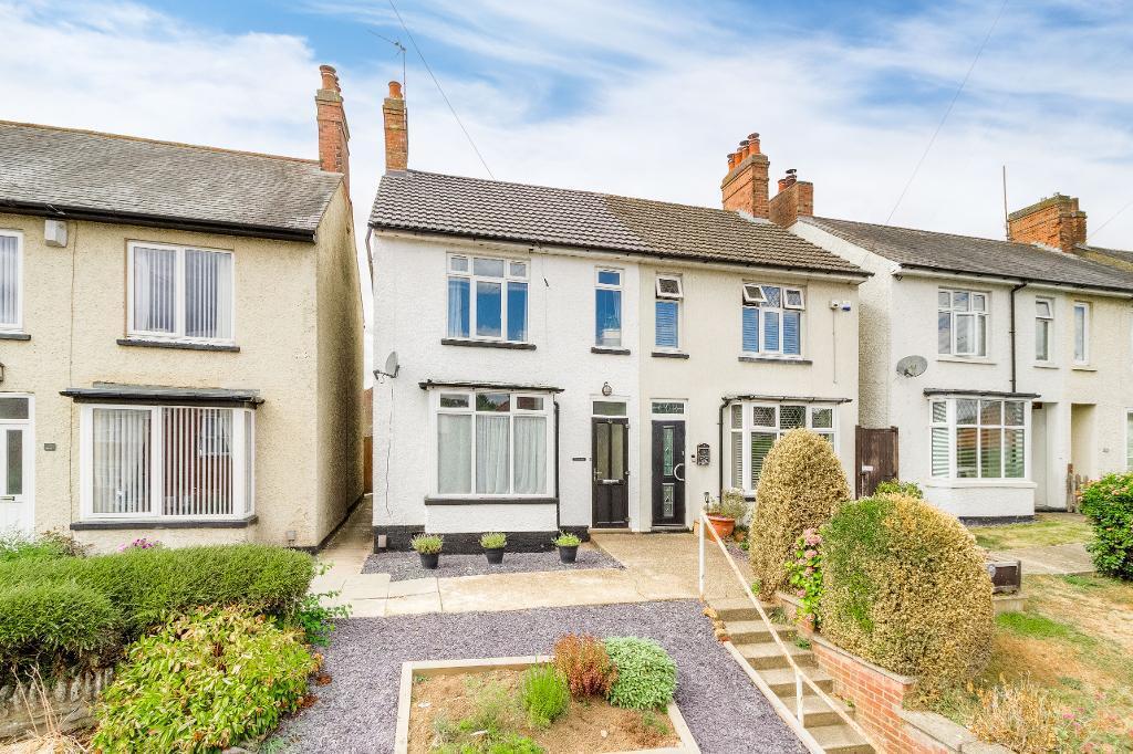 Main image of property: Desborough Road, Rothwell, Kettering, Northamptonshire, NN14 6JG
