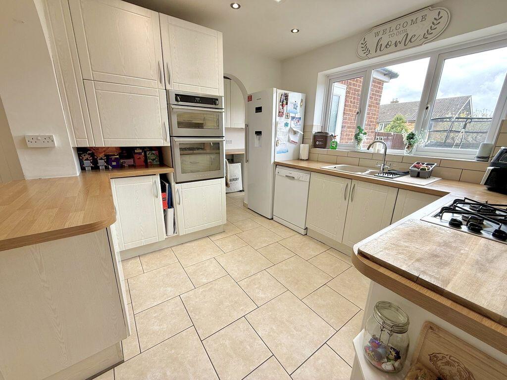 House in Dunstable, Central Bedfordshire - View 4