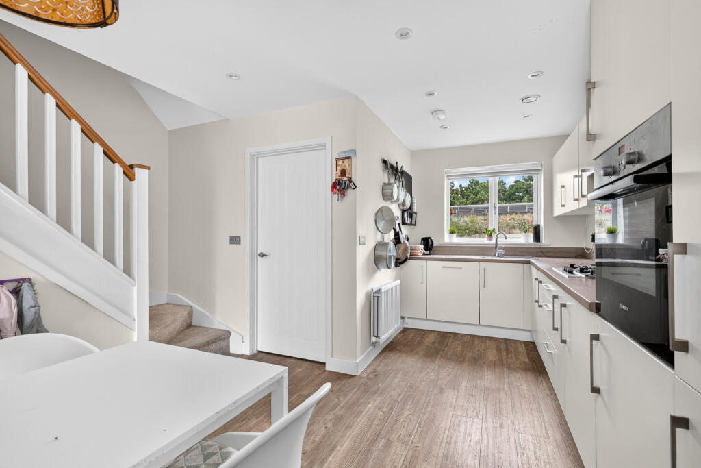 House in Wokingham - View 2