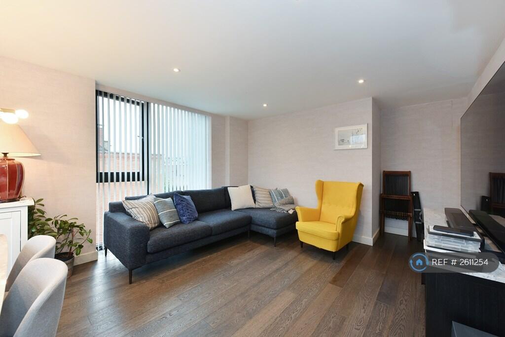3 bedroom flat for rent