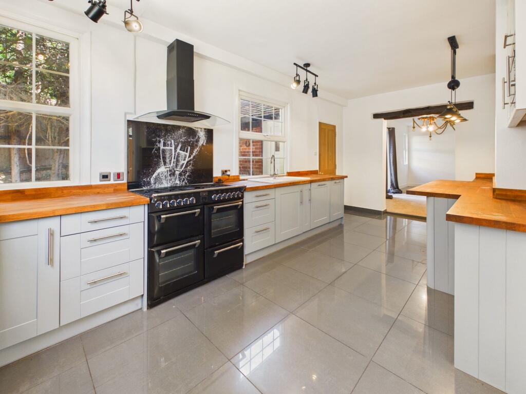 House in Tonbridge - View 4
