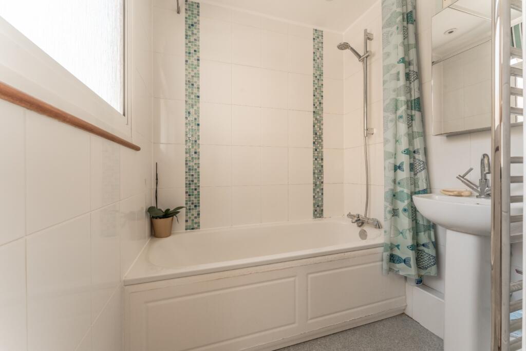 Gareth Grove, Bromley, Kent, BR1 photo 5