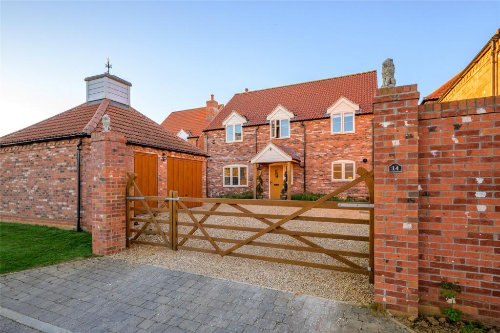 5-bed detached on West Field Lane, Thorpe-on-the-Hill, Lincoln, Lincolnshire, LN6, £530,000