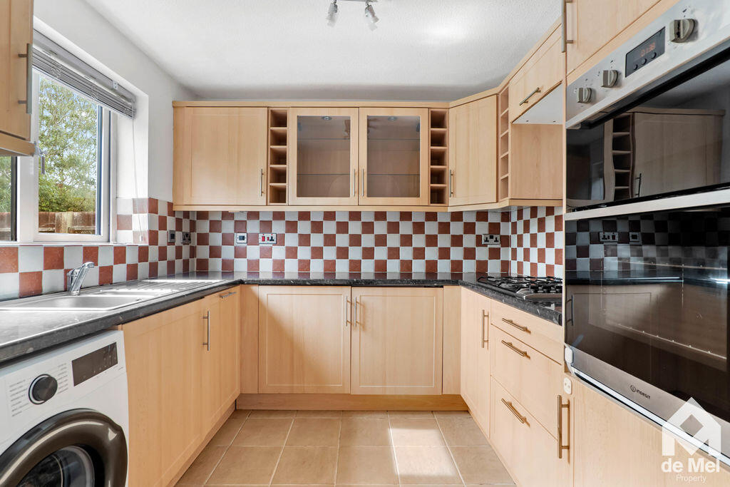 House in Gloucester - View 2