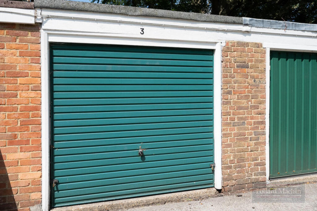 Beech Avenue, South Croydon photo 3