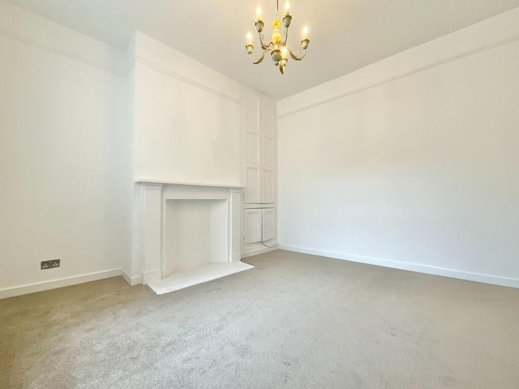 House in Southport, Meols Cop - More