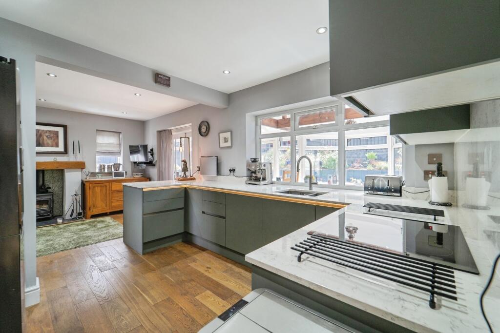 House in Haverfordwest, Pembrokeshire - View 5