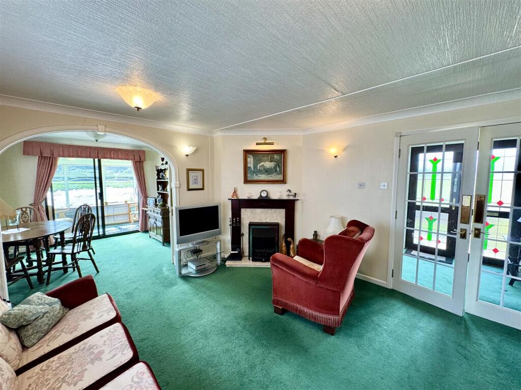 Severn Bridge Park Homes, Beachley photo 3