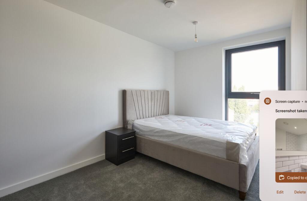 Apartment in Trafford, Old Trafford - View 5