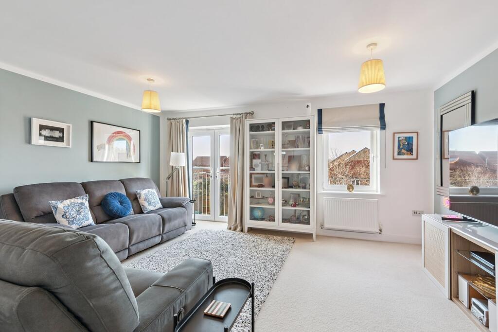 Samuel Jones Crescent, Little Paxton, St Neots, PE19 photo 4