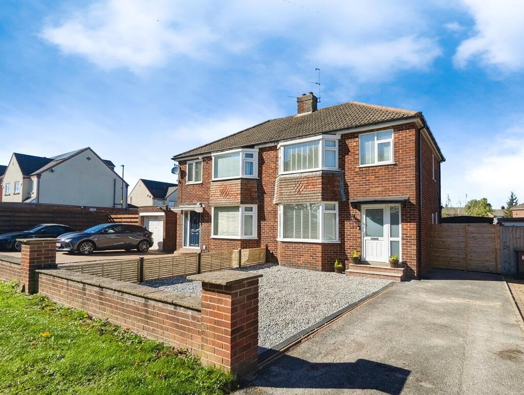 Main image of property: Hookstone Chase, Harrogate