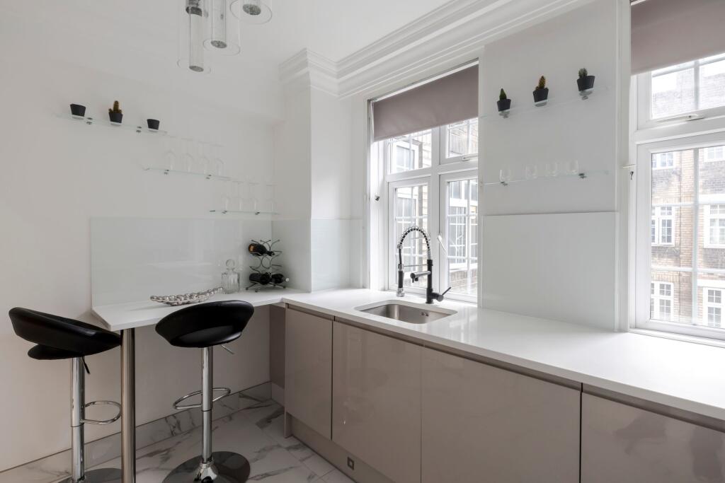 Apartment in London - View 4