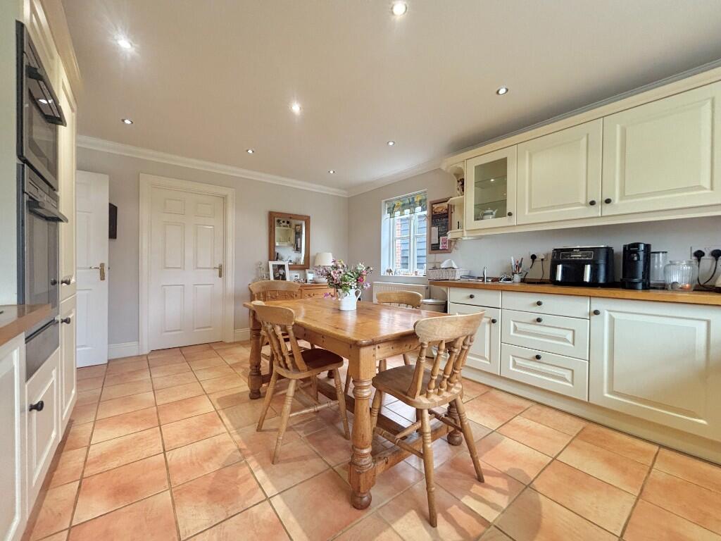 Warman's Close, Bawburgh, NR9 photo 4
