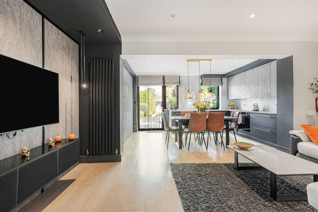 House in London - More