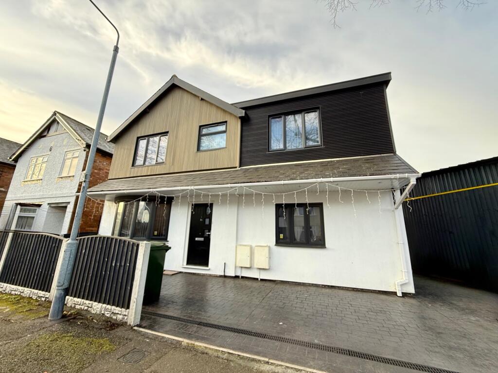 Main image of property: Fernleigh Avenue, Nottingham, NG3 6FL