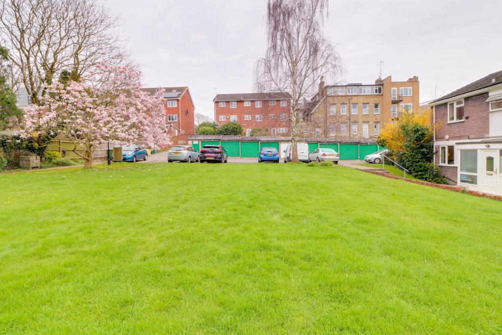 Main image of property: Woodside Court, Woodside Avenue, London, N12
