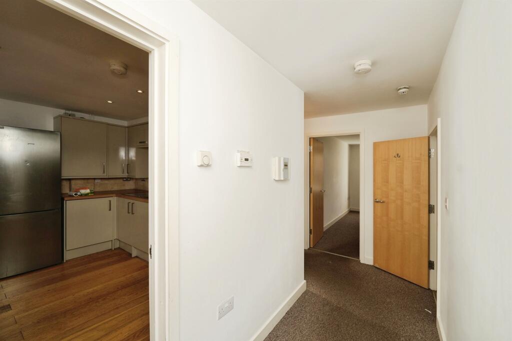 Apartment in Bristol, Pigsty Hill, Ashley Down - View 4