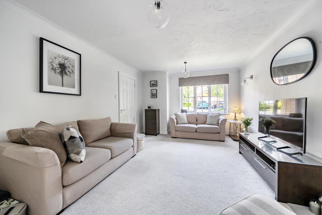 House in Solihull, West Midlands - View 2